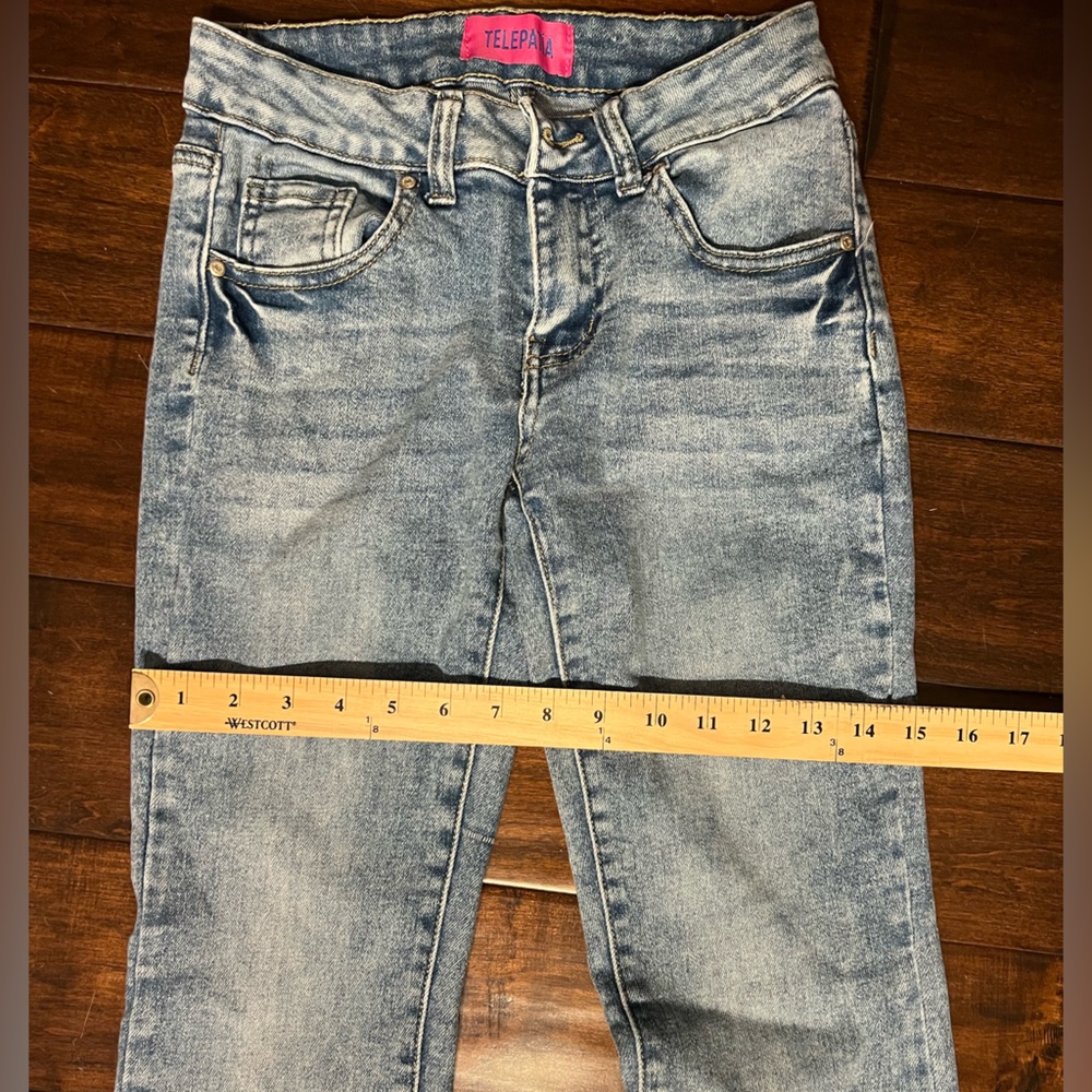 Light Blue Flare Jeans- simple and cute - Picture 5 of 6